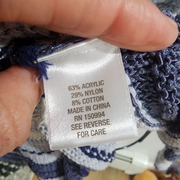 CB Cut out Shoulder Blue and White Knit Sweater Women sz XL Casual Office - Picture 8 of 8